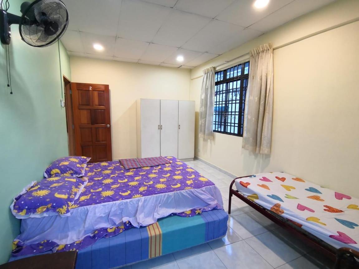 Cosy Homestay Ulu Tiram Extérieur photo